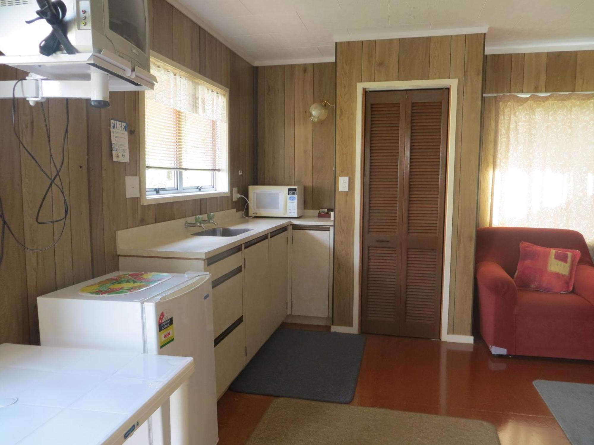 Big Bay Holiday Park Awhitu ภายนอก รูปภาพ